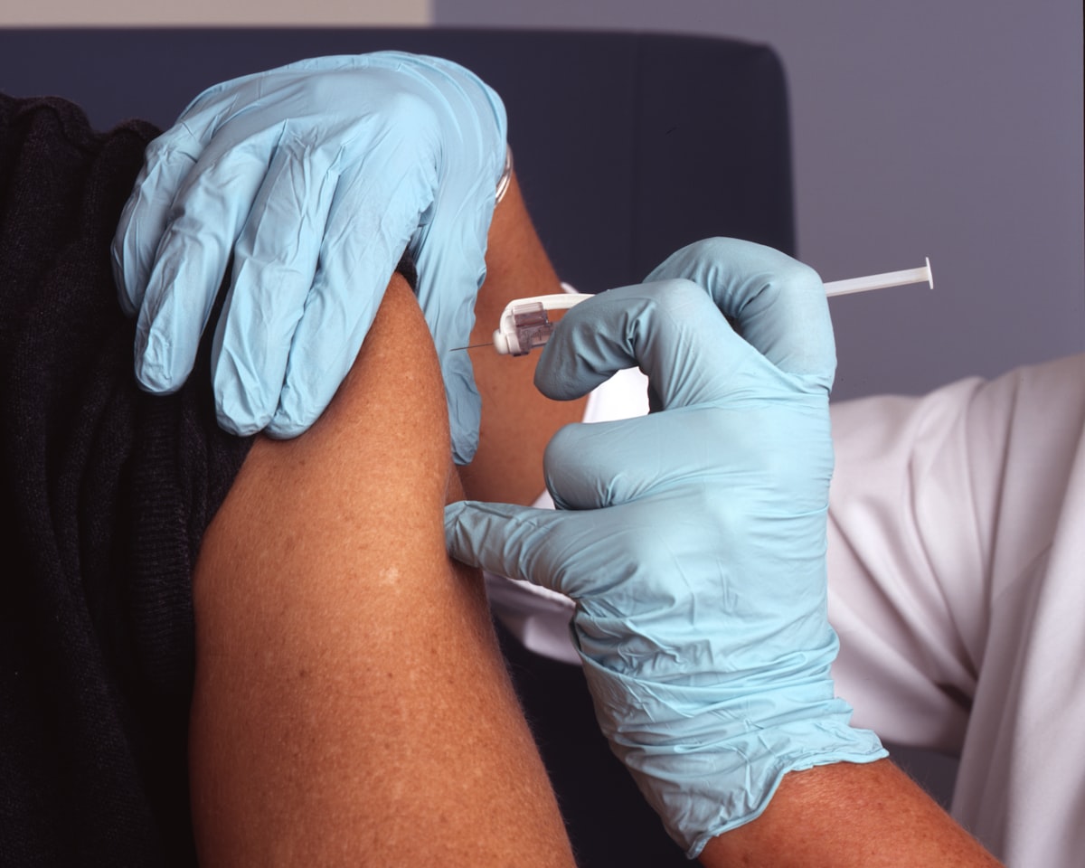 Personal médico en triaje hospitalario